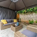 Colosseum Garden Apartment