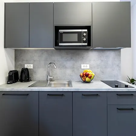 Colosseum Garden بولا