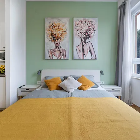 Colosseum Garden * بولا