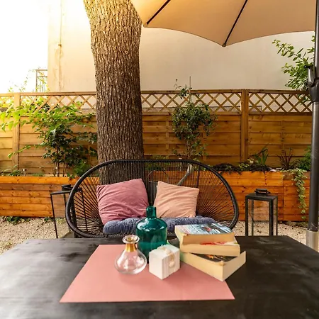 Colosseum Garden شقة بولا