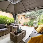 Colosseum Garden Apartment