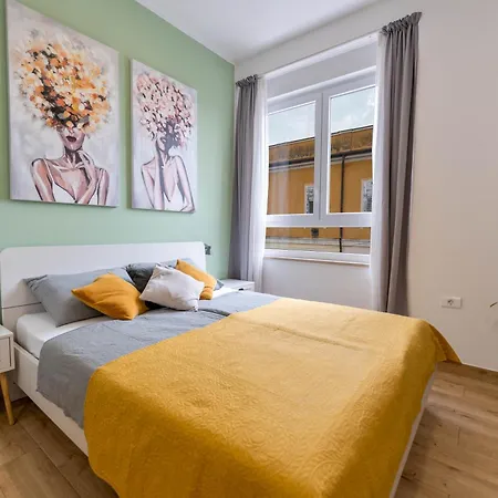 Apartment Colosseum Garden Pula