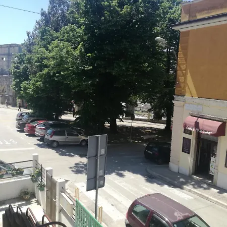 Appartement Colosseum Garden Pula